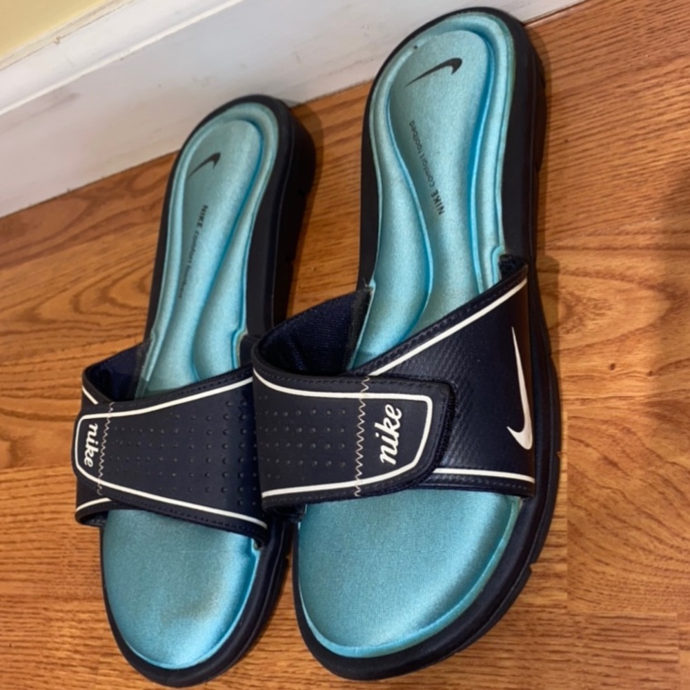 Nike slides